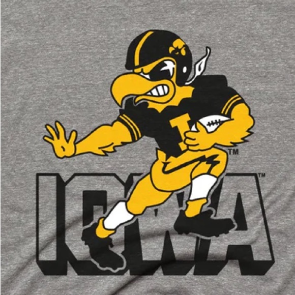 NEW Charlie Hustle Iowa Hawkeye Football Stiff Arm T-Shirt in Vintage Grey - Picture 4 of 5